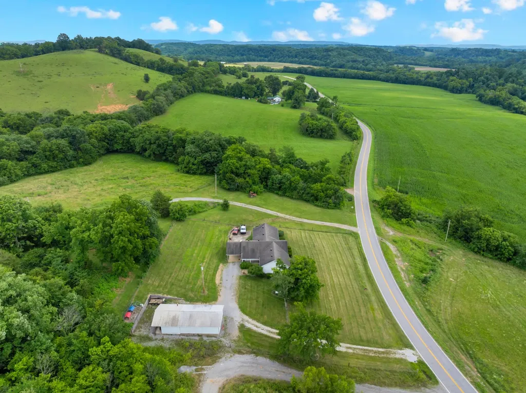 6933 Winchester Highway Winchester TN 37398