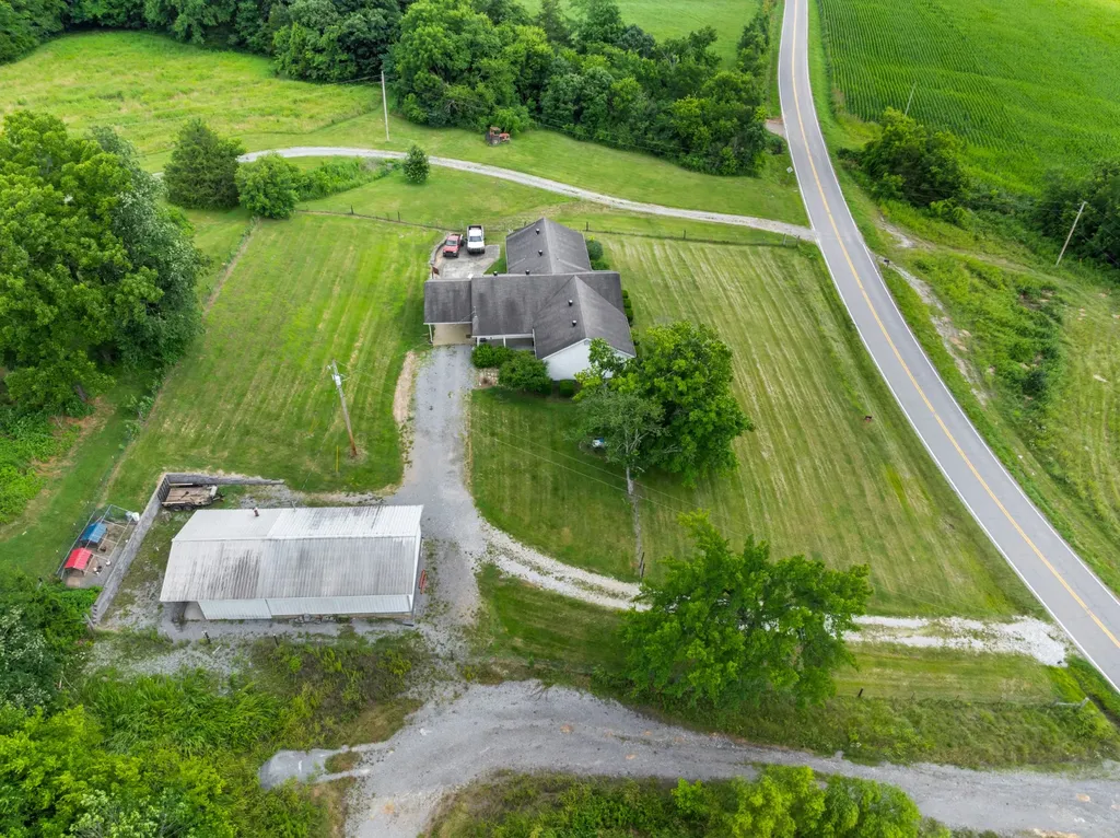 6933 Winchester Highway Winchester TN 37398