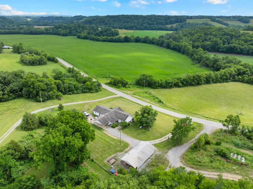 6933 Winchester Highway Winchester TN 37398