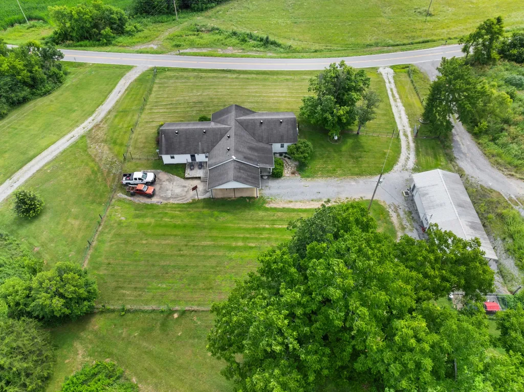 6933 Winchester Highway Winchester TN 37398