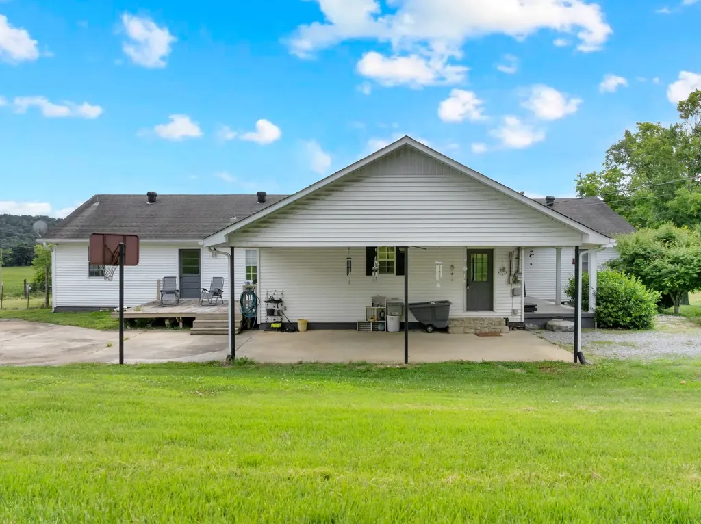 6933 Winchester Highway Winchester TN 37398