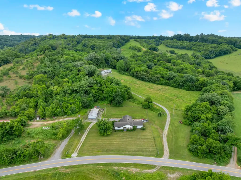 6933 Winchester Highway Winchester TN 37398
