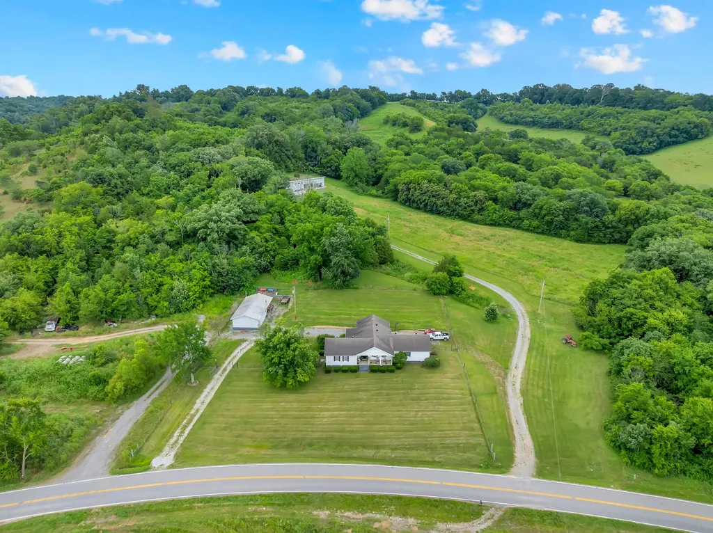 6933 Winchester Highway Winchester TN 37398