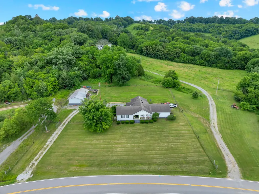 6933 Winchester Highway Winchester TN 37398