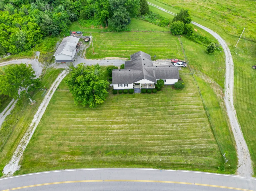 6933 Winchester Highway Winchester TN 37398