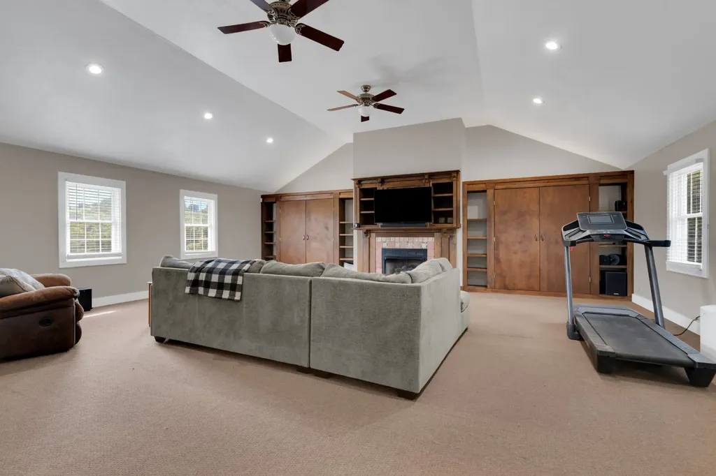 6933 Winchester Highway Winchester TN 37398