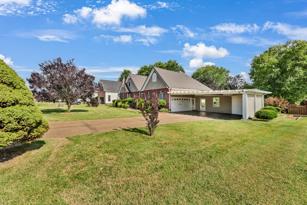 794 Parade Court Clarksville TN 37040