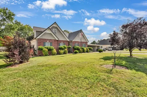794 Parade Court Clarksville TN 37040