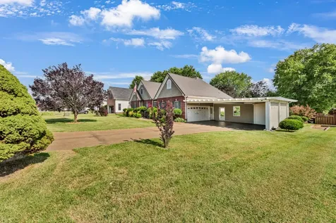 794 Parade Court Clarksville TN 37040