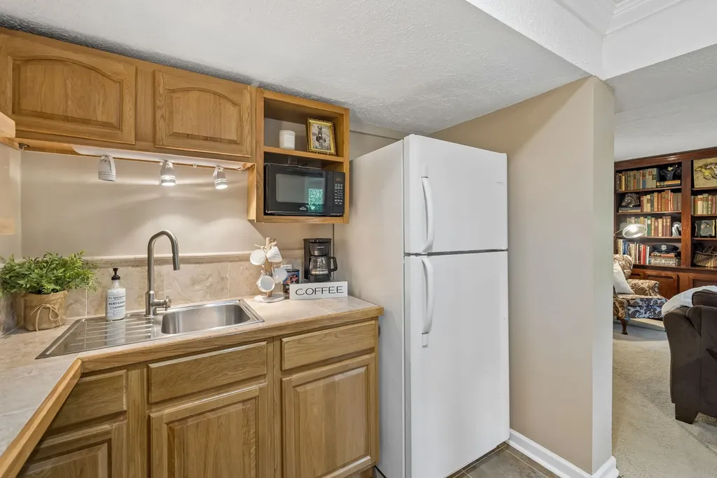 8346 Merrymount Drive Nashville TN 37221