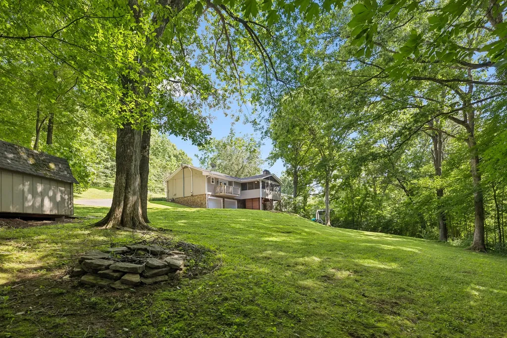 8346 Merrymount Drive Nashville TN 37221