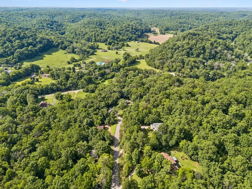 8346 Merrymount Drive Nashville TN 37221