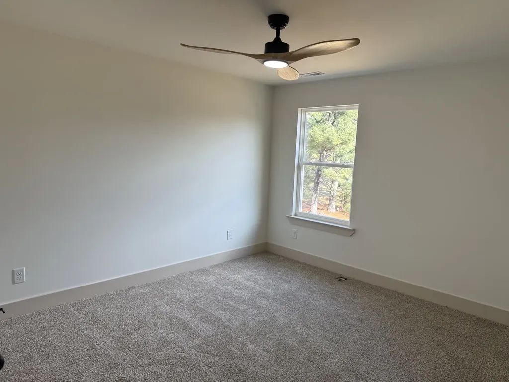 208 Kennedy Drive White House TN 37188