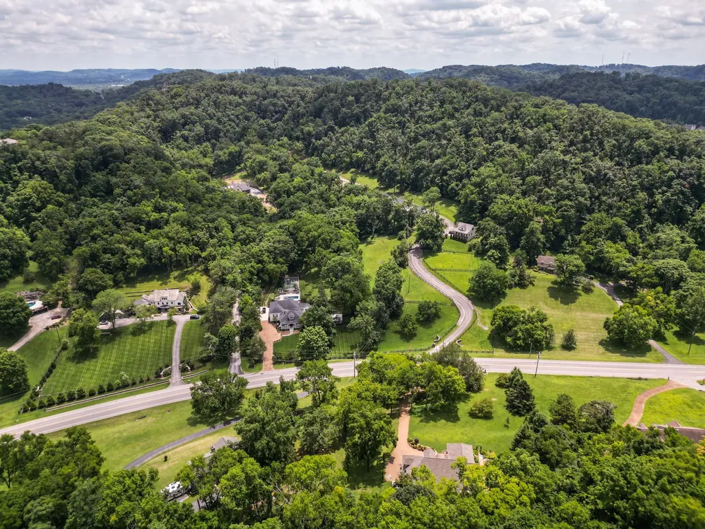 6020 Murray Lane Brentwood TN 37027
