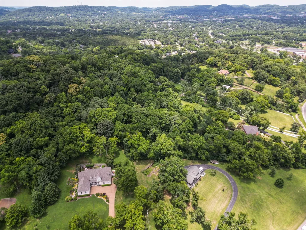 6020 Murray Lane Brentwood TN 37027