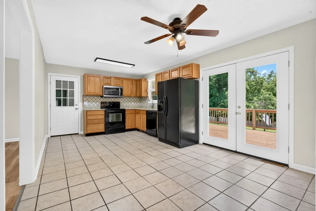 2710 Dove Court Clarksville TN 37040