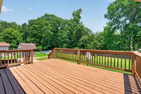 2710 Dove Court Clarksville TN 37040