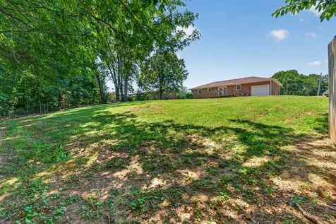 2710 Dove Court Clarksville TN 37040