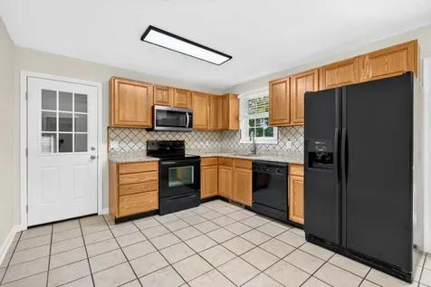 2710 Dove Court Clarksville TN 37040