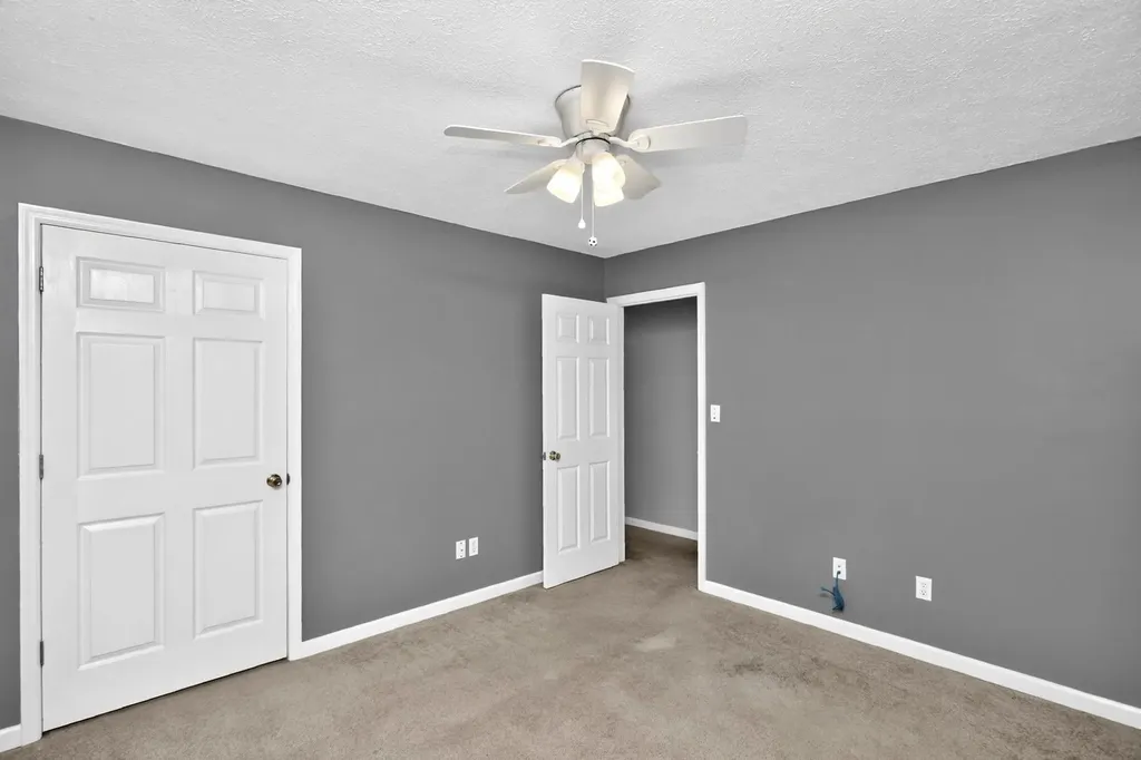 110 Needham Lane Burns TN 37029