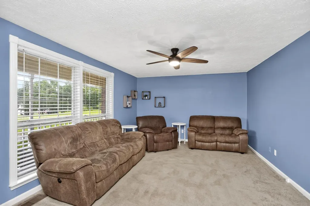 110 Needham Lane Burns TN 37029