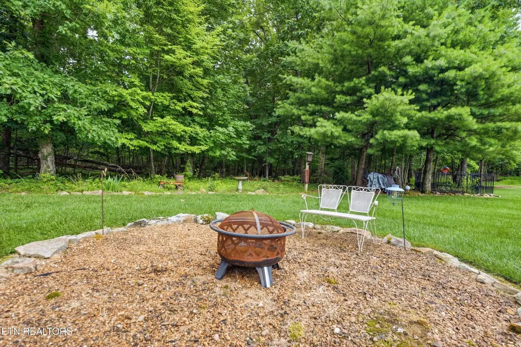 122 Wycliff Lane Crossville TN 38558