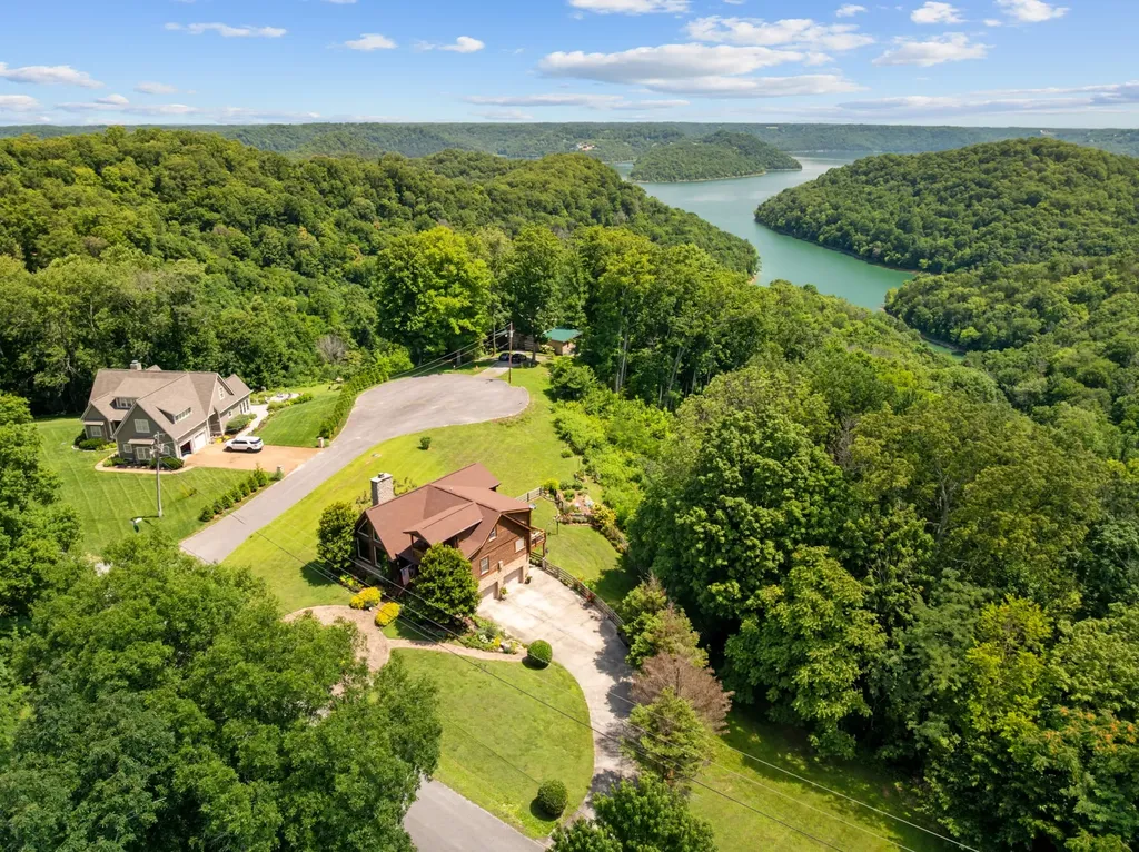 480 Seaton Drive Smithville TN 37166
