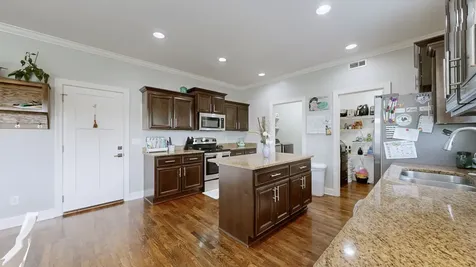 107 Olin Mcfolin Cove Lascassas TN 37085