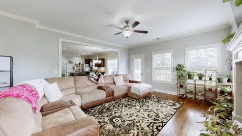 107 Olin Mcfolin Cove Lascassas TN 37085