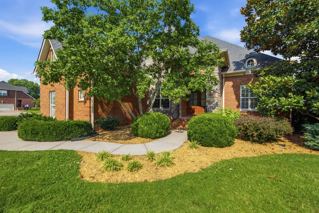 2926 Frank Robinson Drive Murfreesboro TN 37130