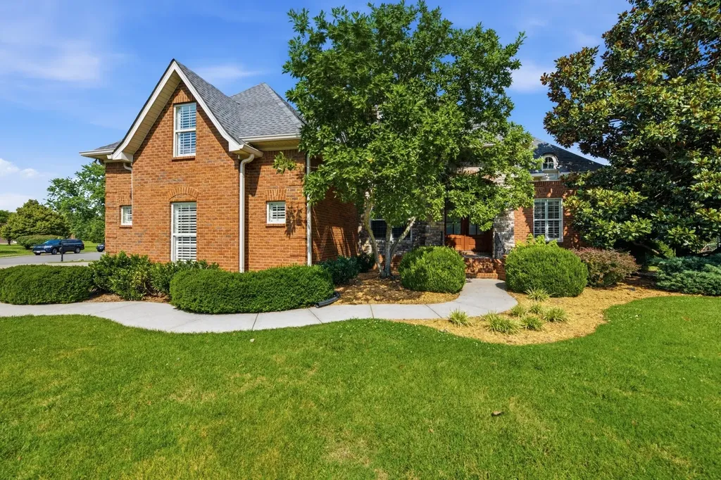 2926 Frank Robinson Drive Murfreesboro TN 37130
