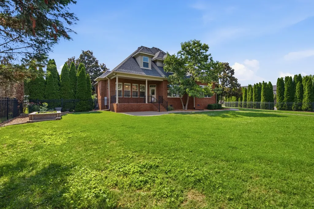 2926 Frank Robinson Drive Murfreesboro TN 37130