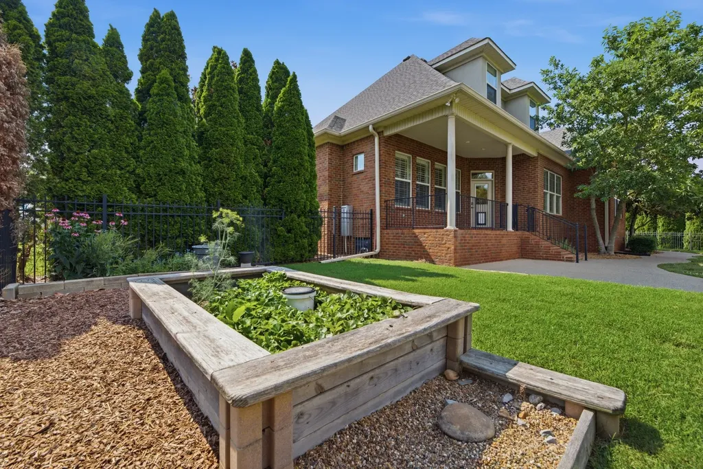 2926 Frank Robinson Drive Murfreesboro TN 37130