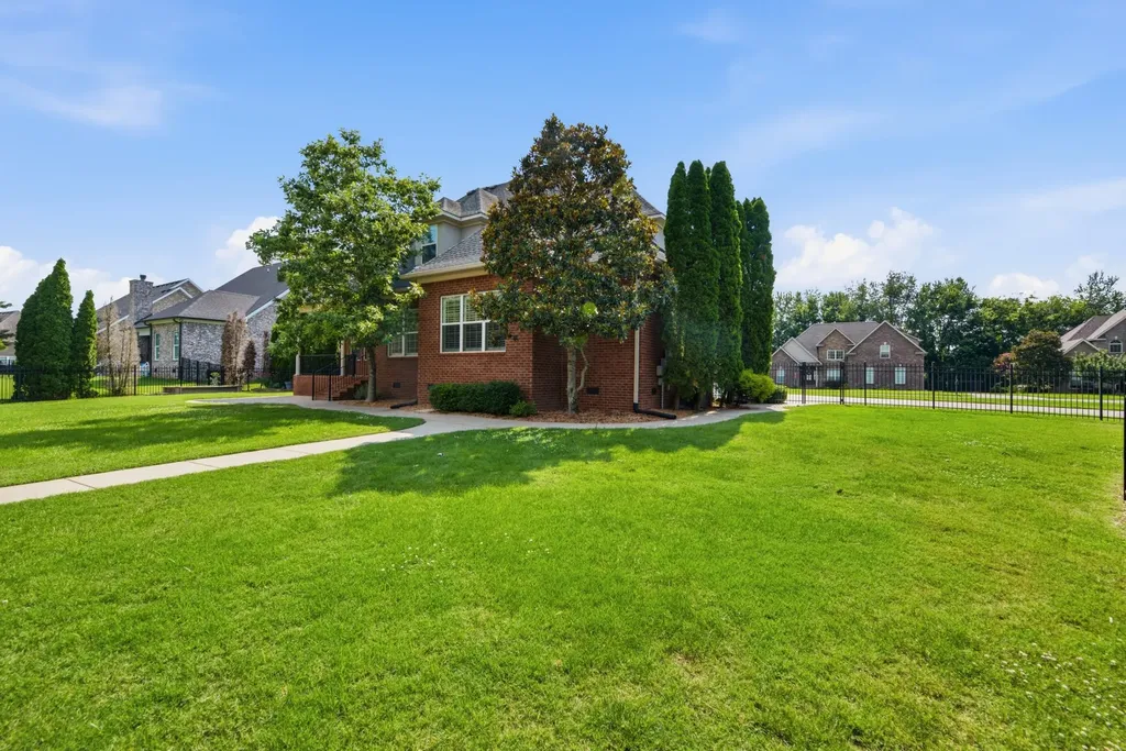 2926 Frank Robinson Drive Murfreesboro TN 37130