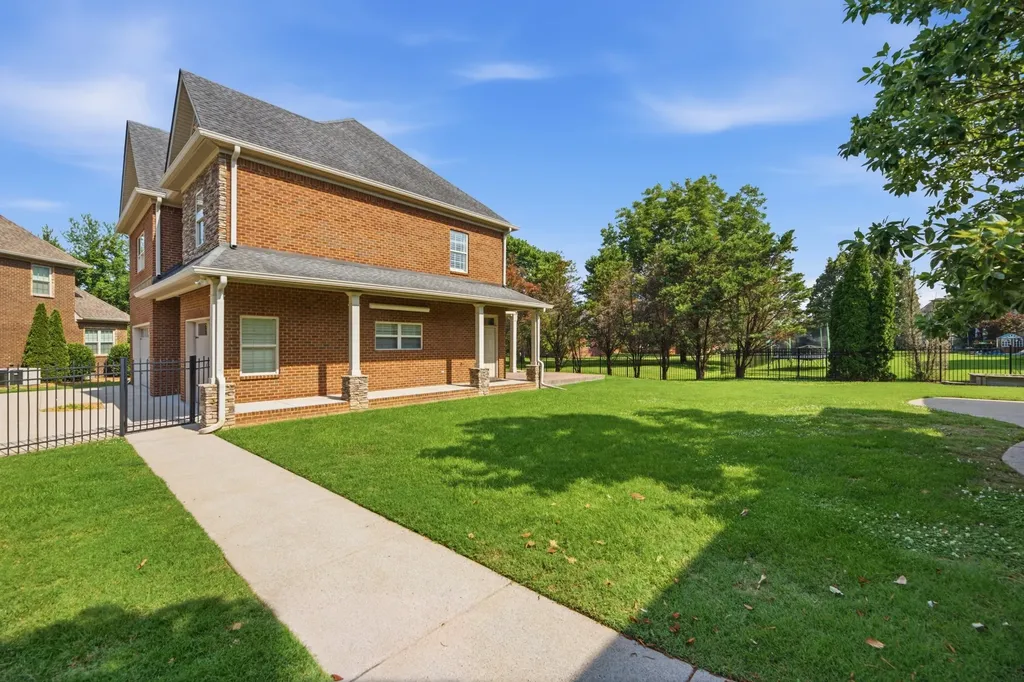 2926 Frank Robinson Drive Murfreesboro TN 37130
