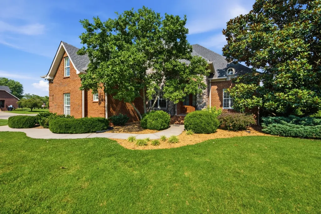2926 Frank Robinson Drive Murfreesboro TN 37130
