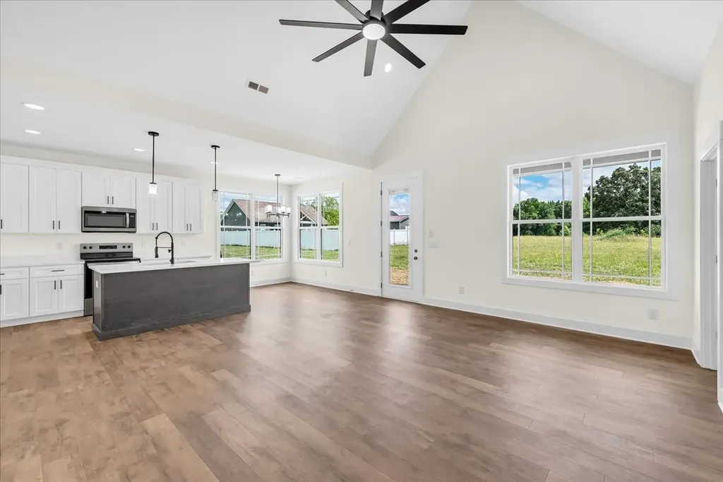 1459 Smartt Station Road Morrison TN 37357