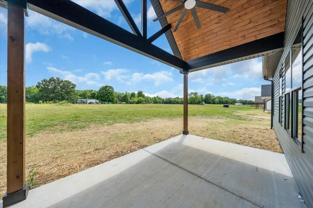 1459 Smartt Station Road Morrison TN 37357