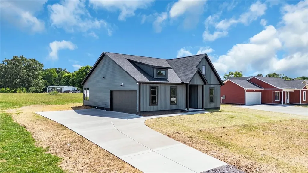 1459 Smartt Station Road Morrison TN 37357