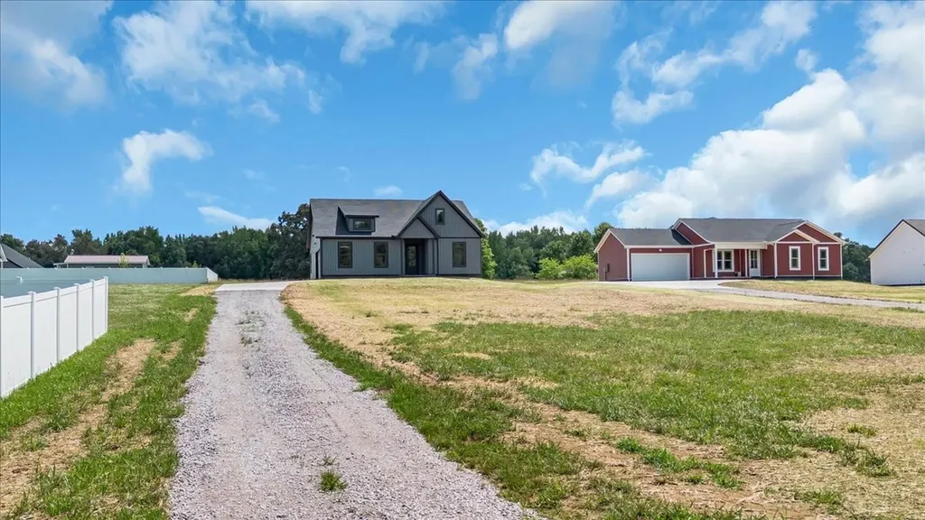1459 Smartt Station Road Morrison TN 37357