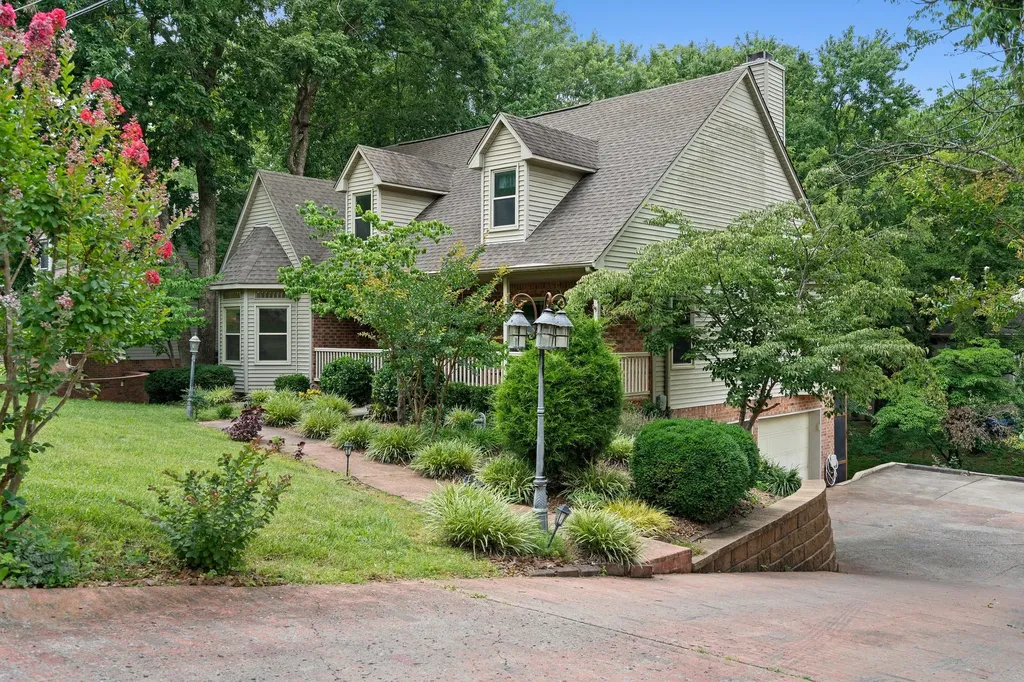 626 Knollwood Drive La Vergne TN 37086
