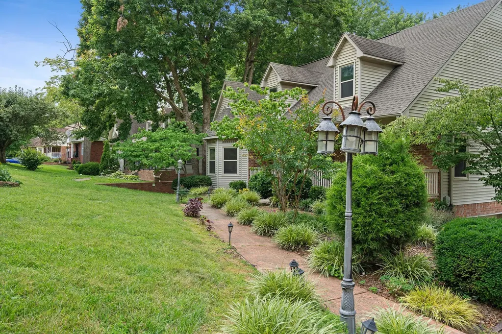626 Knollwood Drive La Vergne TN 37086