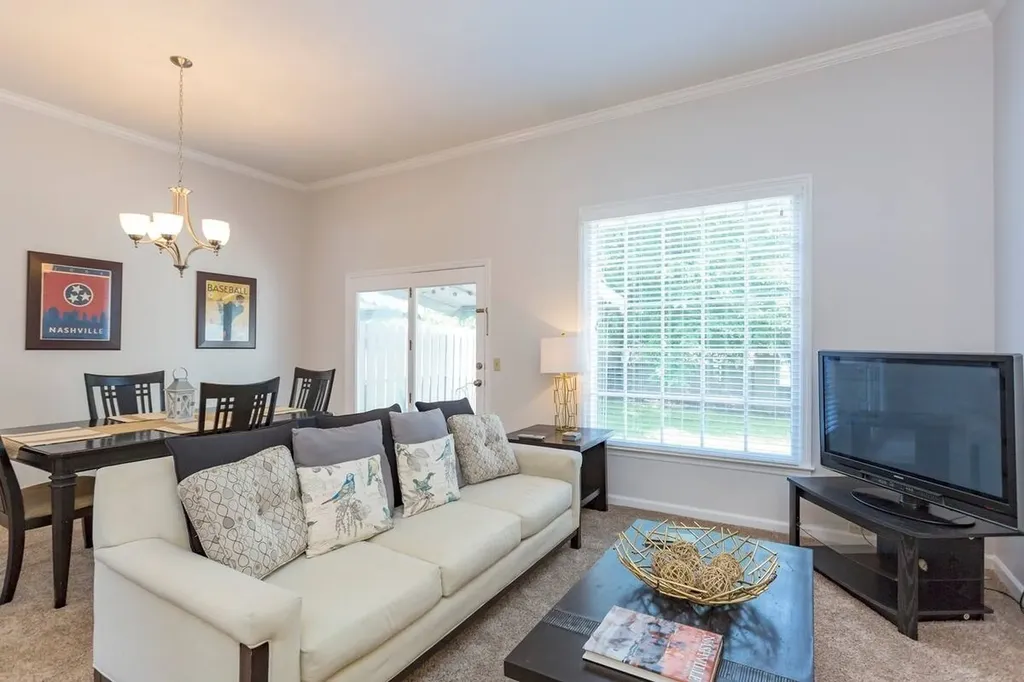 2601 Blakemore Avenue Nashville TN 37212