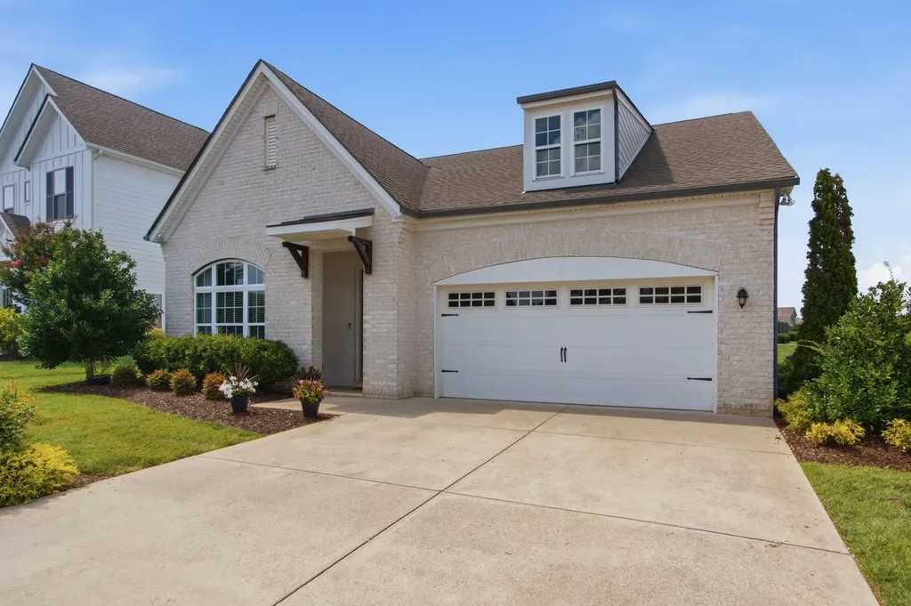 304 Eastwood Lane Spring Hill TN 37174