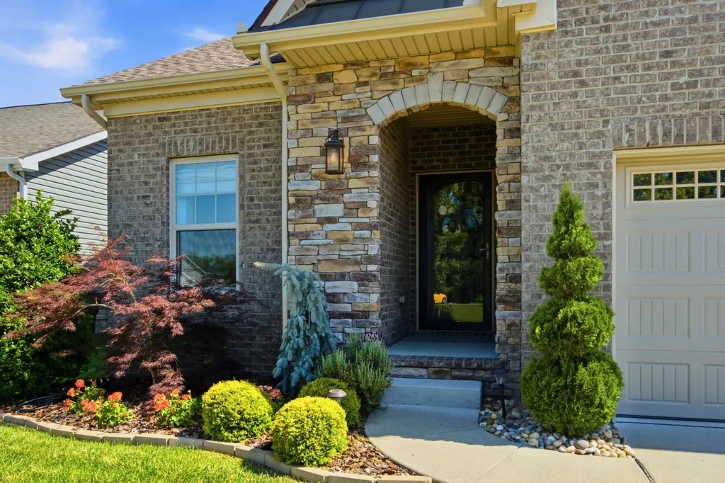 1076 Westgate Drive Gallatin TN 37066
