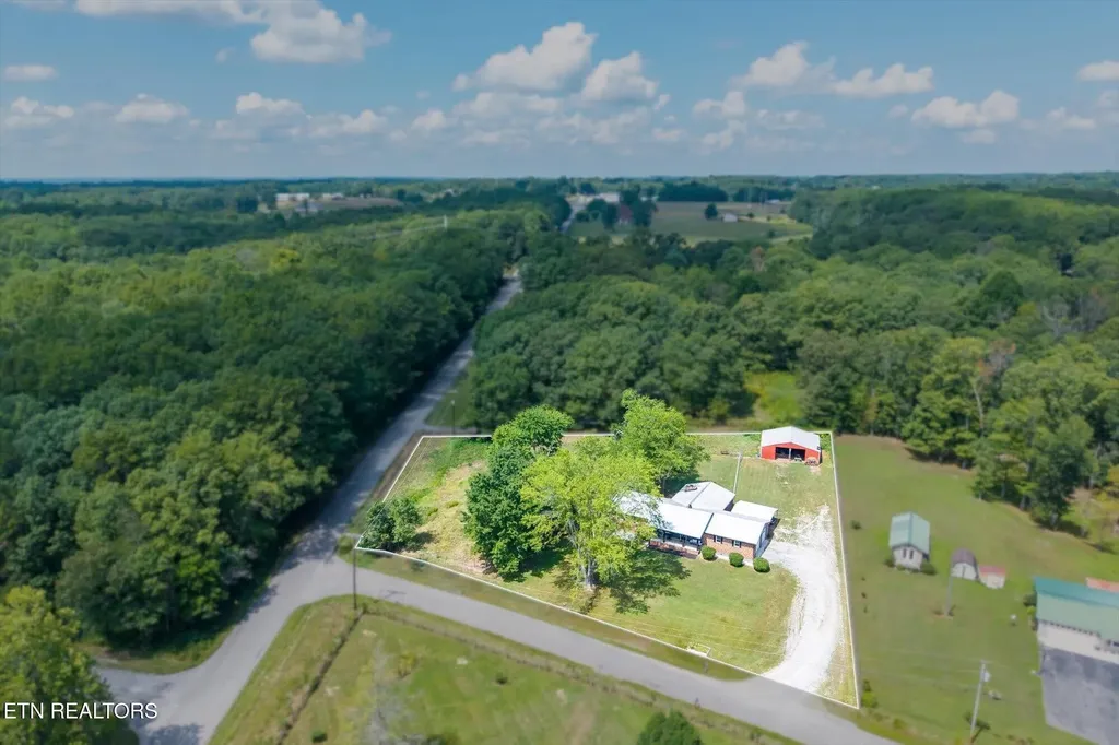111 Guffey Lane Jamestown TN 38556
