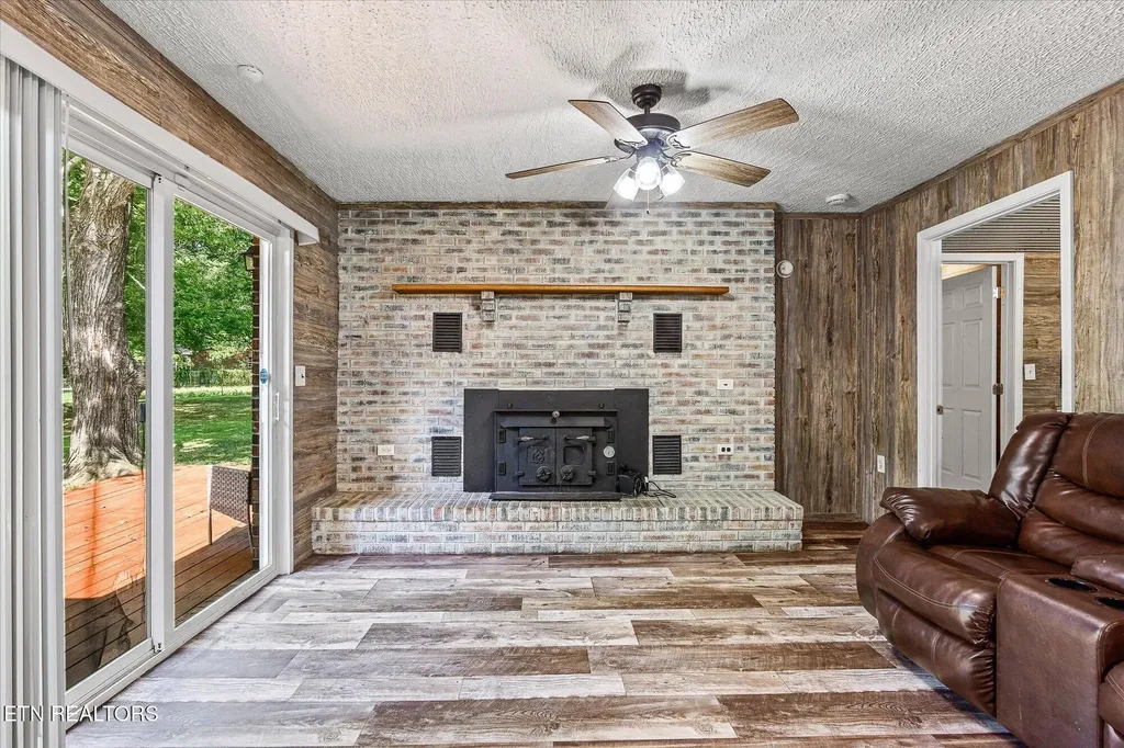 111 Guffey Lane Jamestown TN 38556