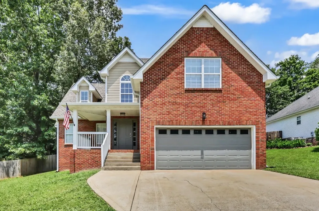 3129 Holly Point Clarksville TN 37043