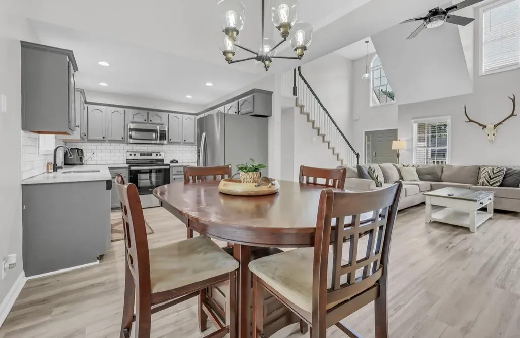 3129 Holly Point Clarksville TN 37043