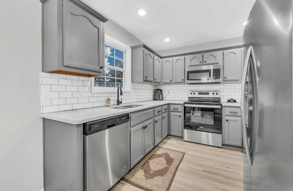 3129 Holly Point Clarksville TN 37043